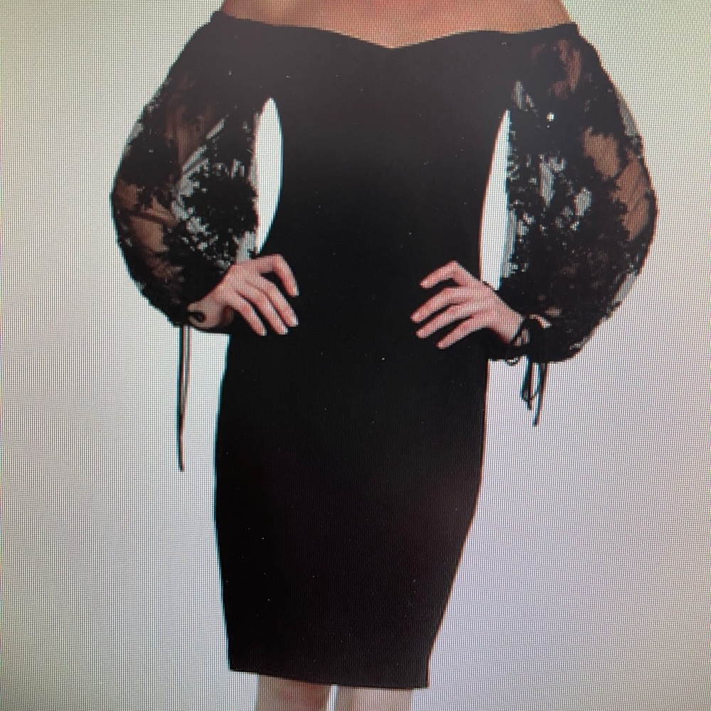 Badgley Mischa Illusion Sleeve Dress - Black Size 2 NWT